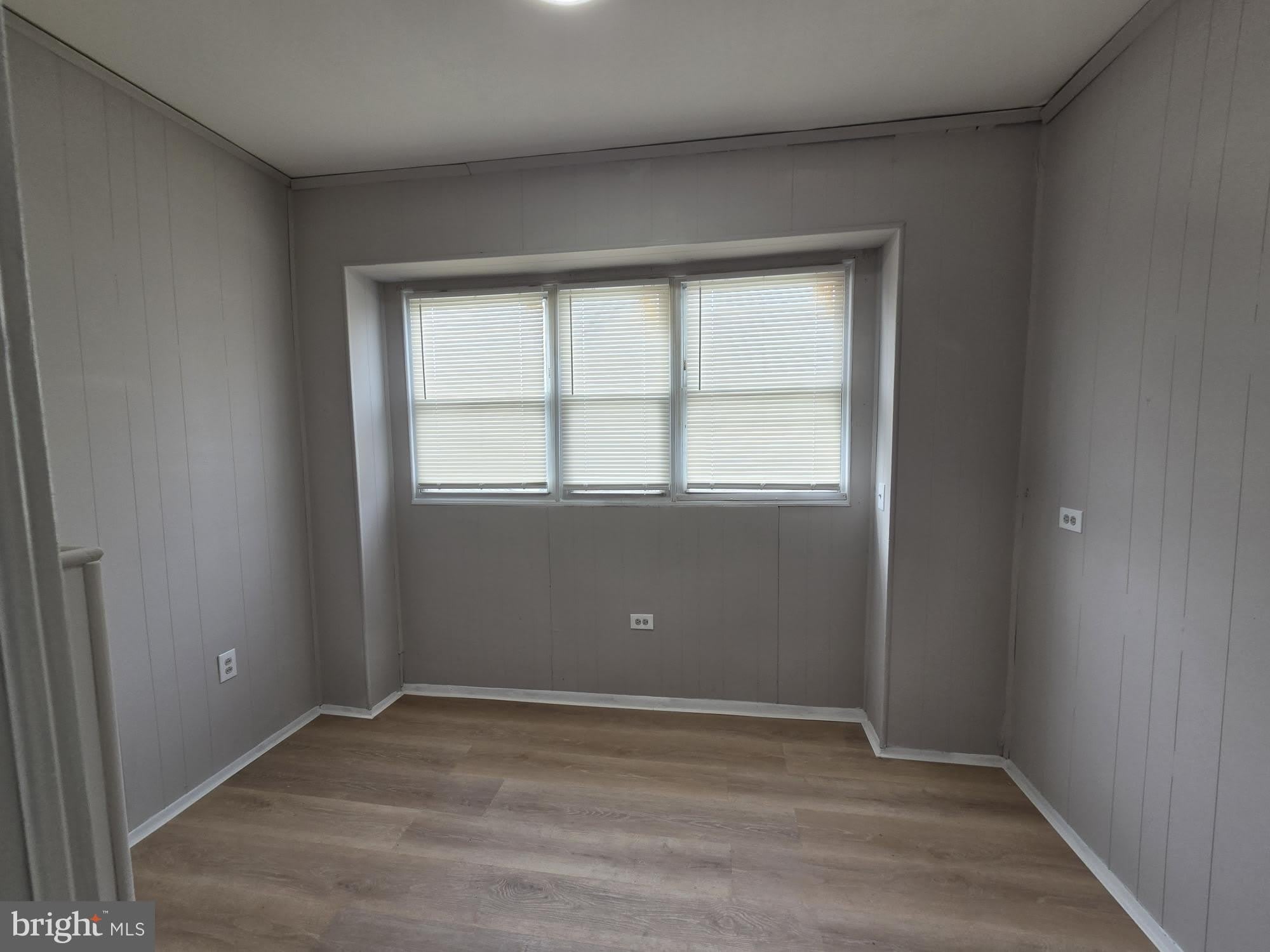 633 E Allegheny Avenue – photo 3