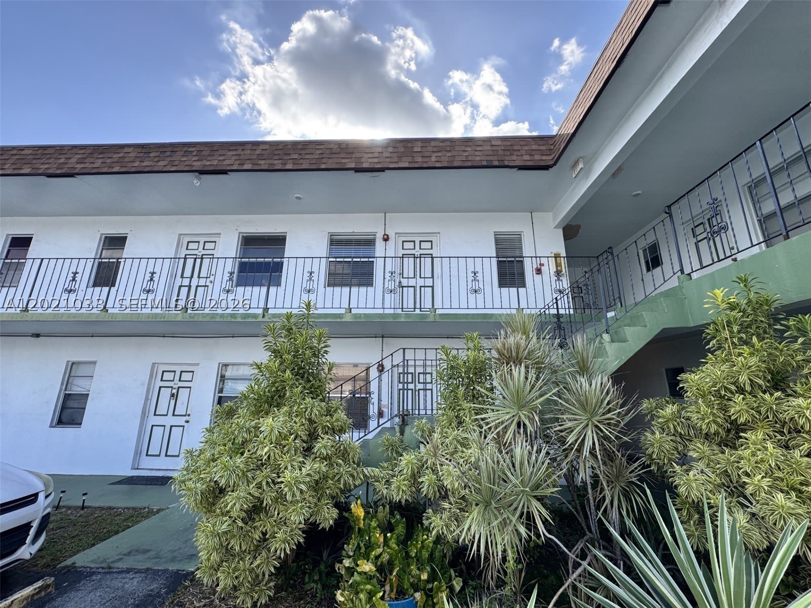 2219 Polk St – photo 2