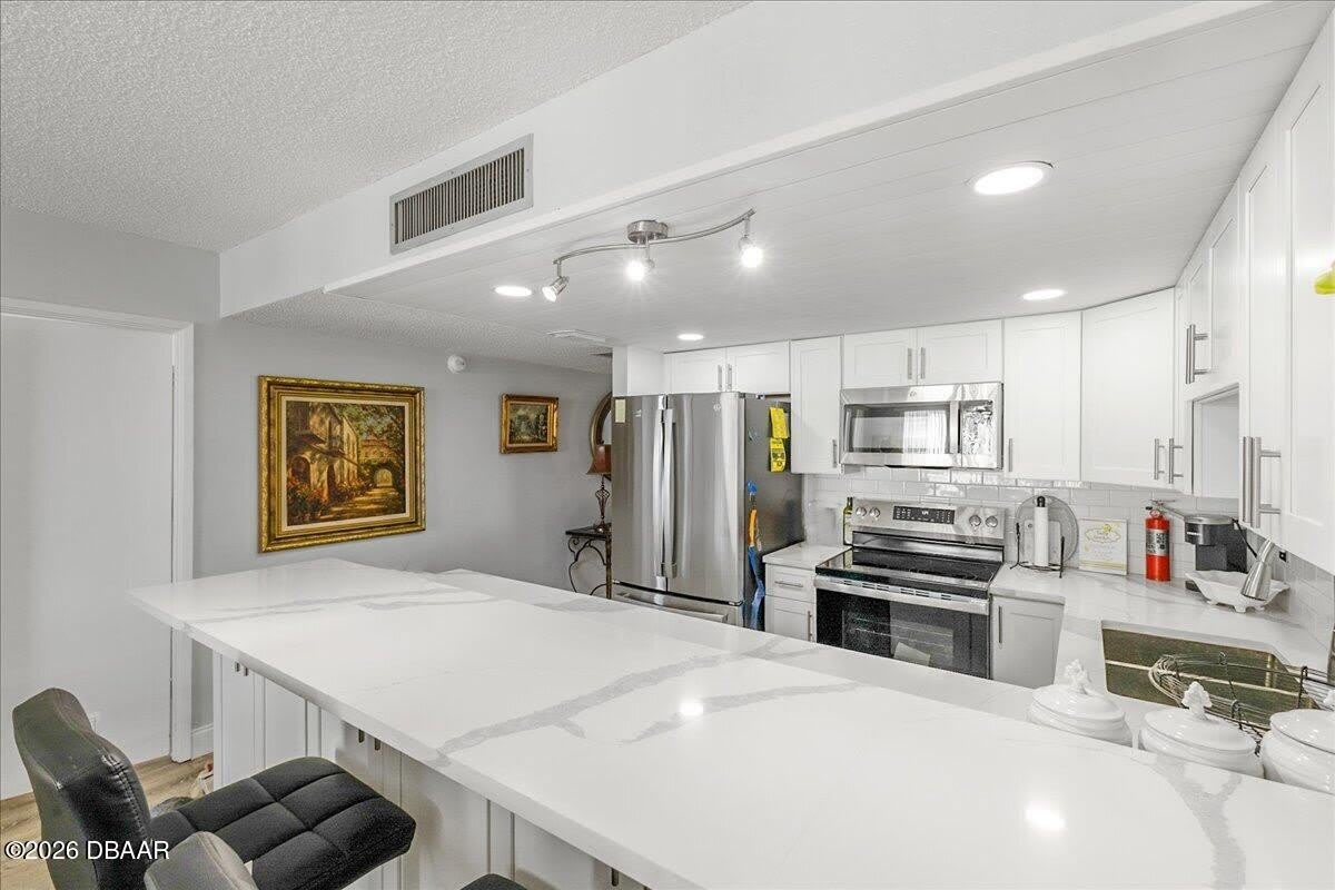 2947 S Atlantic Avenue – photo 4