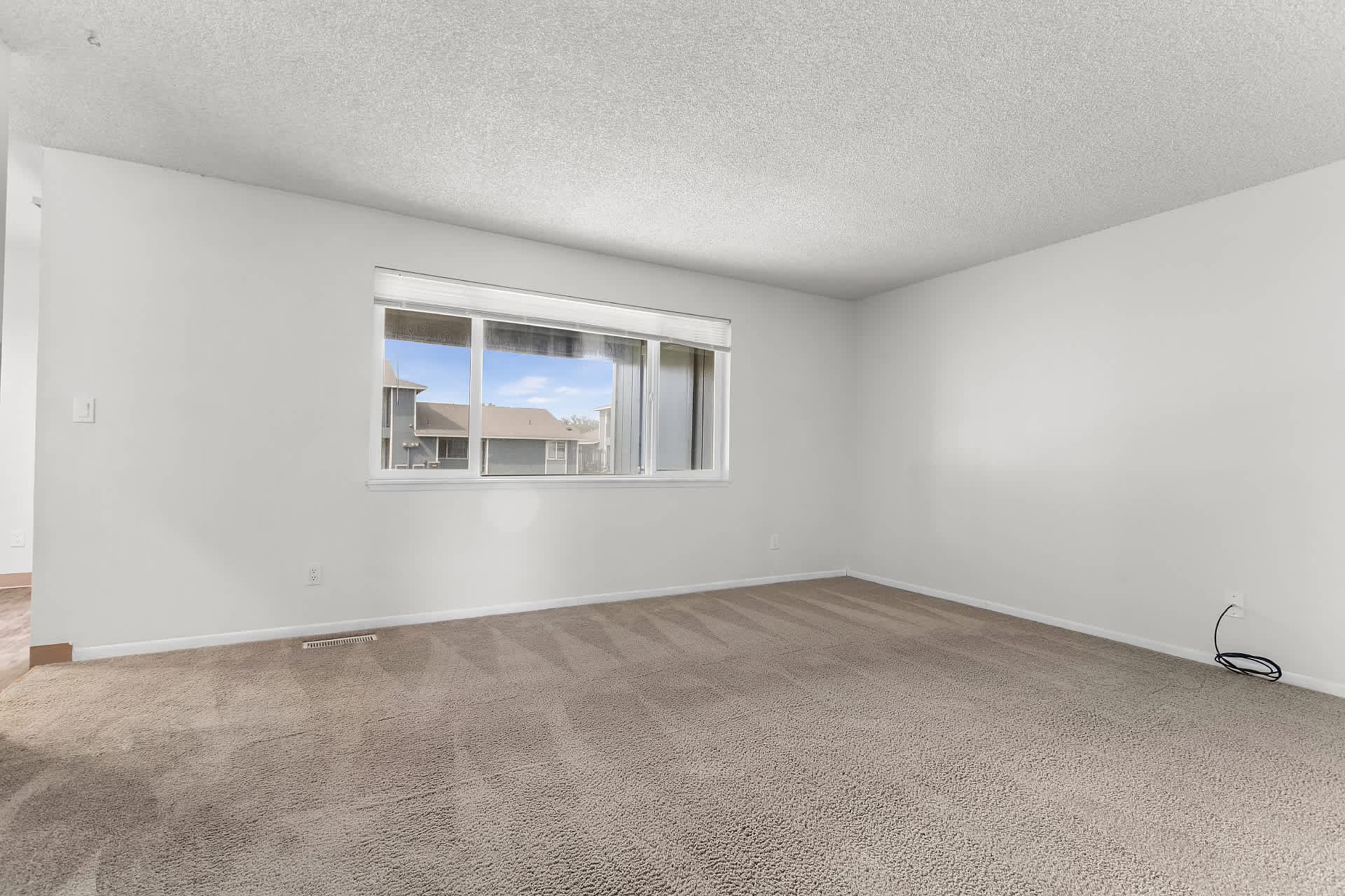 Wendover Apartments – photo 2