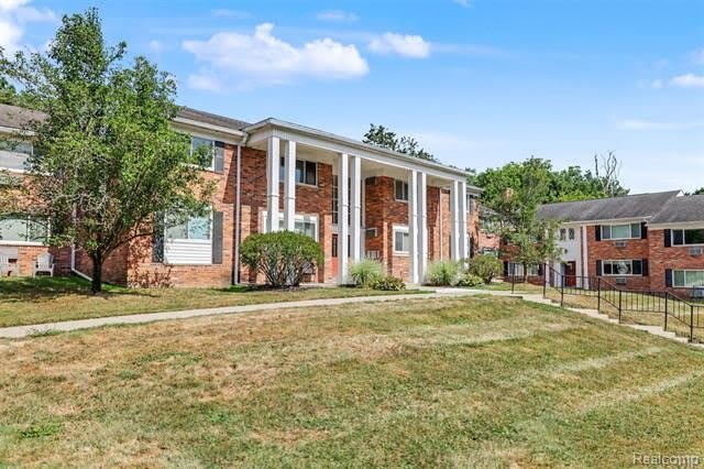 525 Fairbrook Street – photo 4