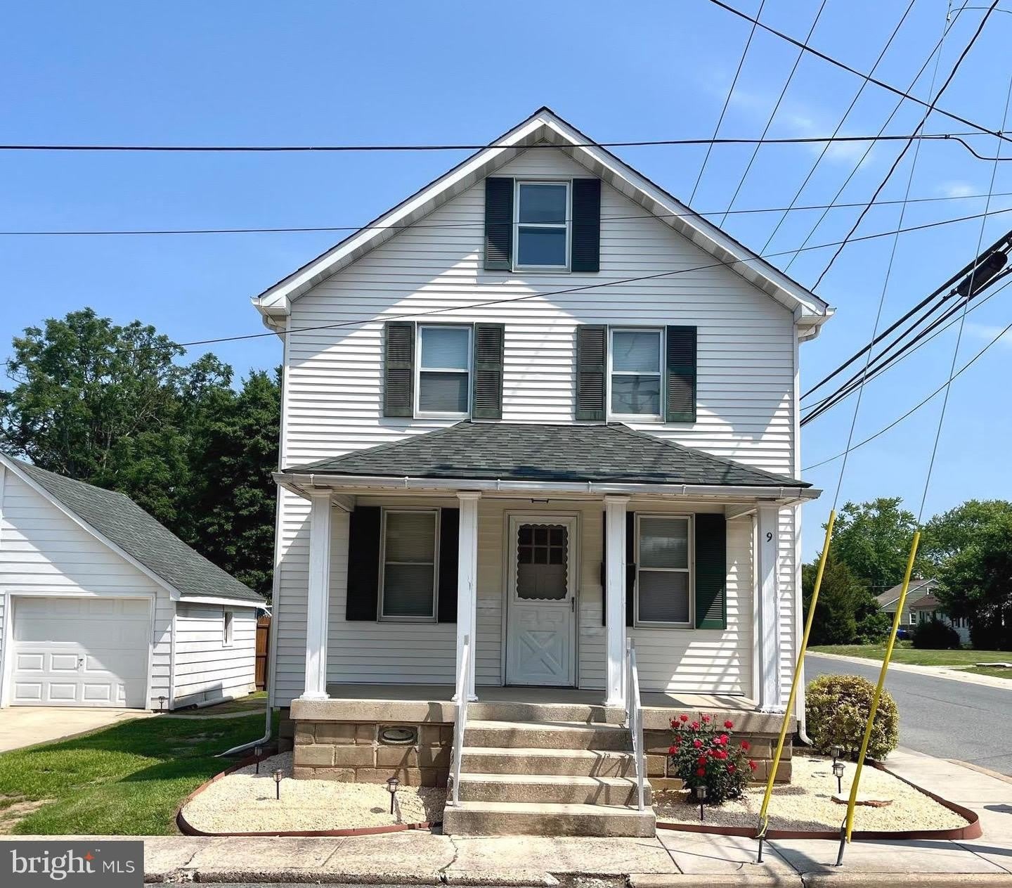 9 NE 6TH ST – photo 1
