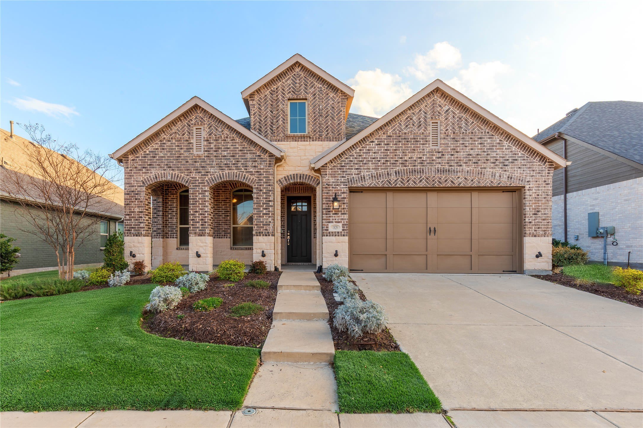 1829 Leo Drive – photo 2