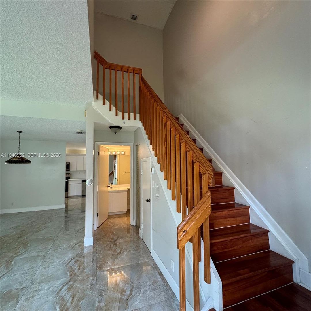 549 Racquet Club Road 32, Weston, FL 33326 – photo 3
