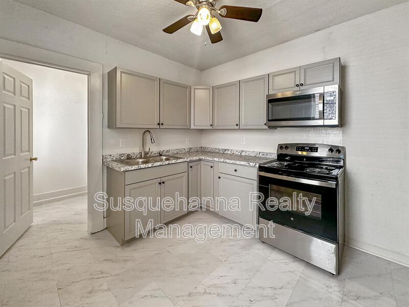 537 Woodward Street – photo 3