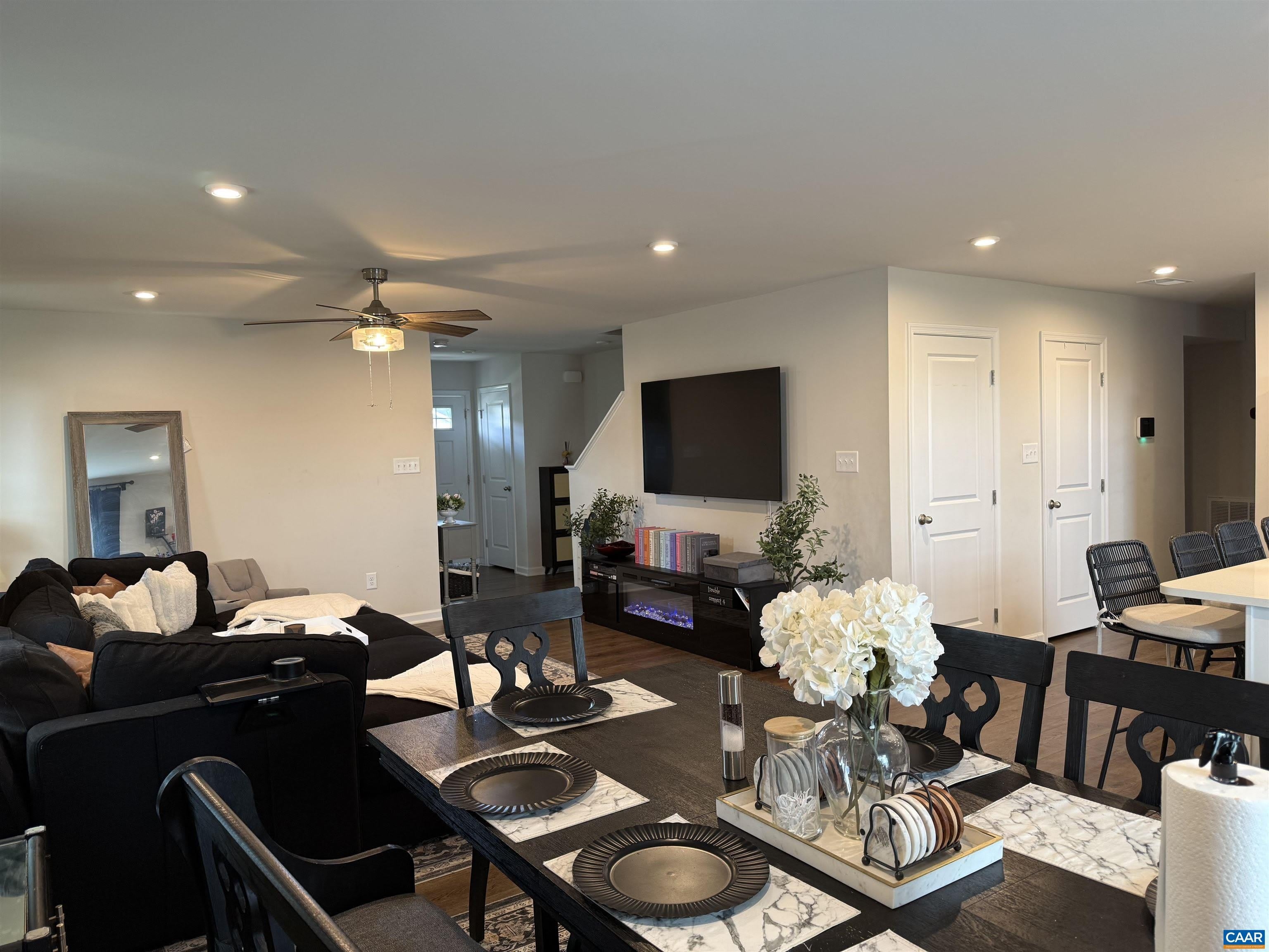 109 WALSH LN – photo 4