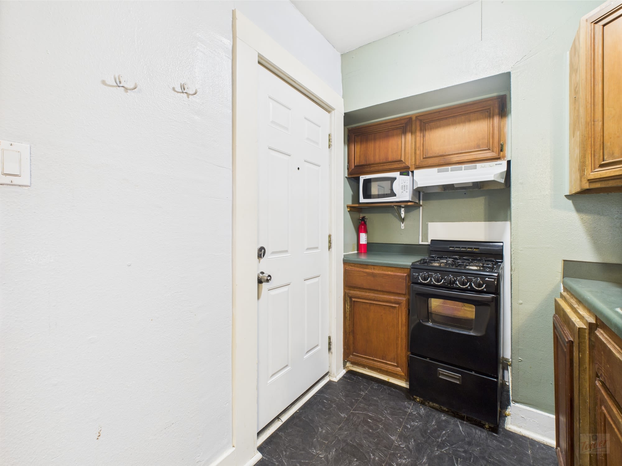 3006 Duval St Apt 1 – photo 4