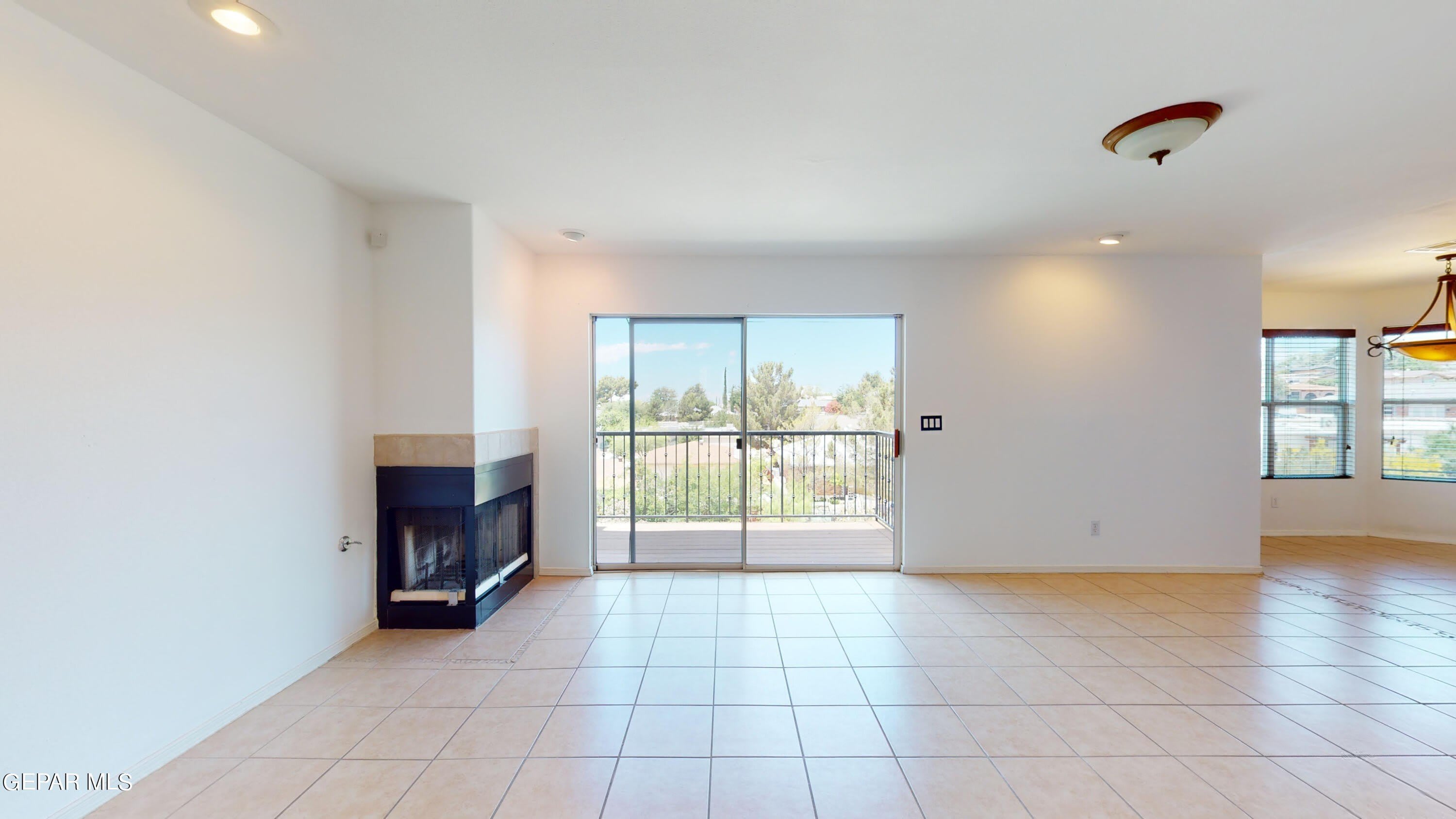 6256 ESCONDIDO Drive – photo 3