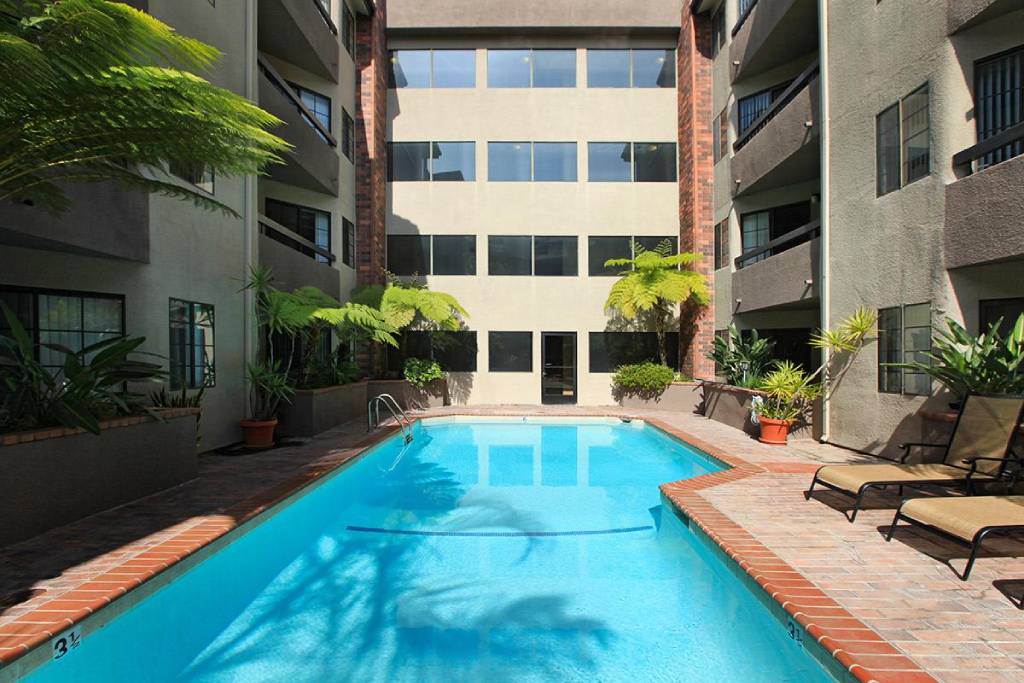 Savoy West Apartments – photo 3