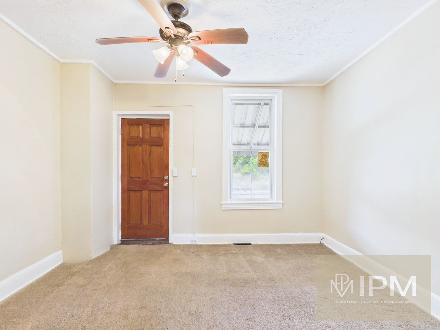 Charming 3 Bedroom, 1 Bath Home in York, Pa! – photo 2