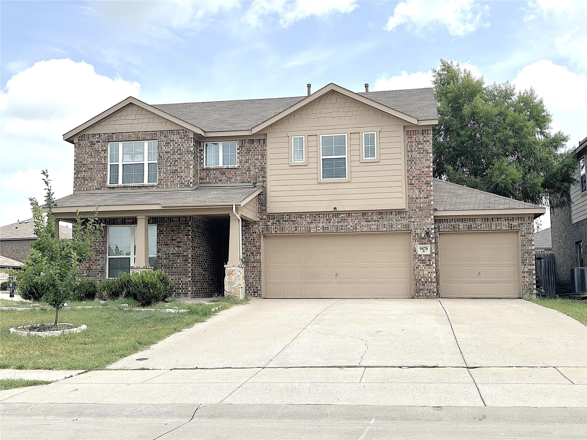 9470 Smoke Tree Drive – photo 1