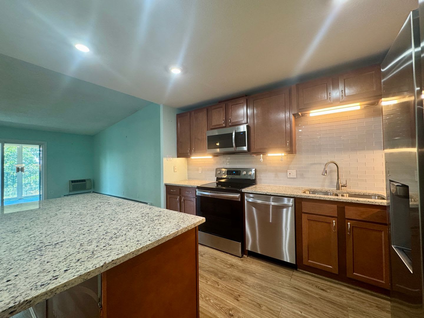 55 Large 2 Bed 2 Bath Condo – photo 5