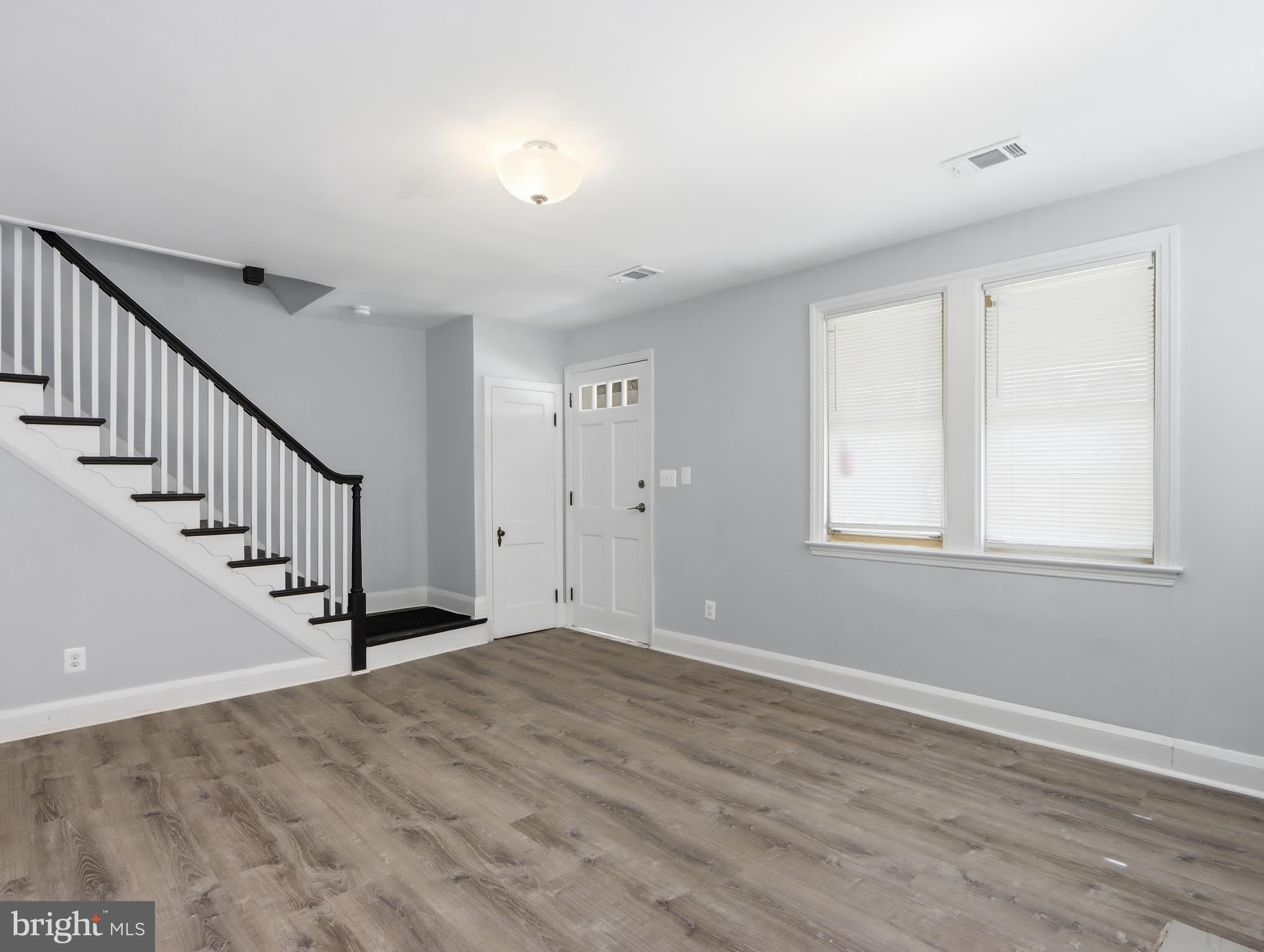 5112 CROSSWOOD Avenue – photo 5