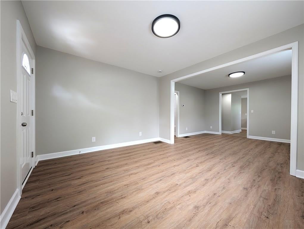 1377 Pine Avenue – photo 3