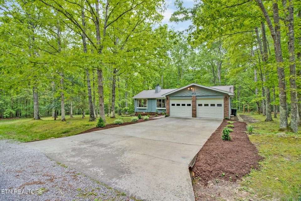 111 Devon Road – photo 2