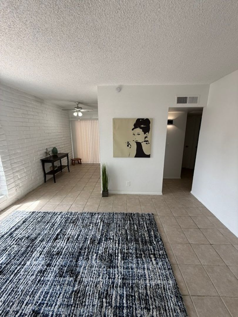 Great Location! 1 Bed 1 Bath Mesa Apartment – photo 4