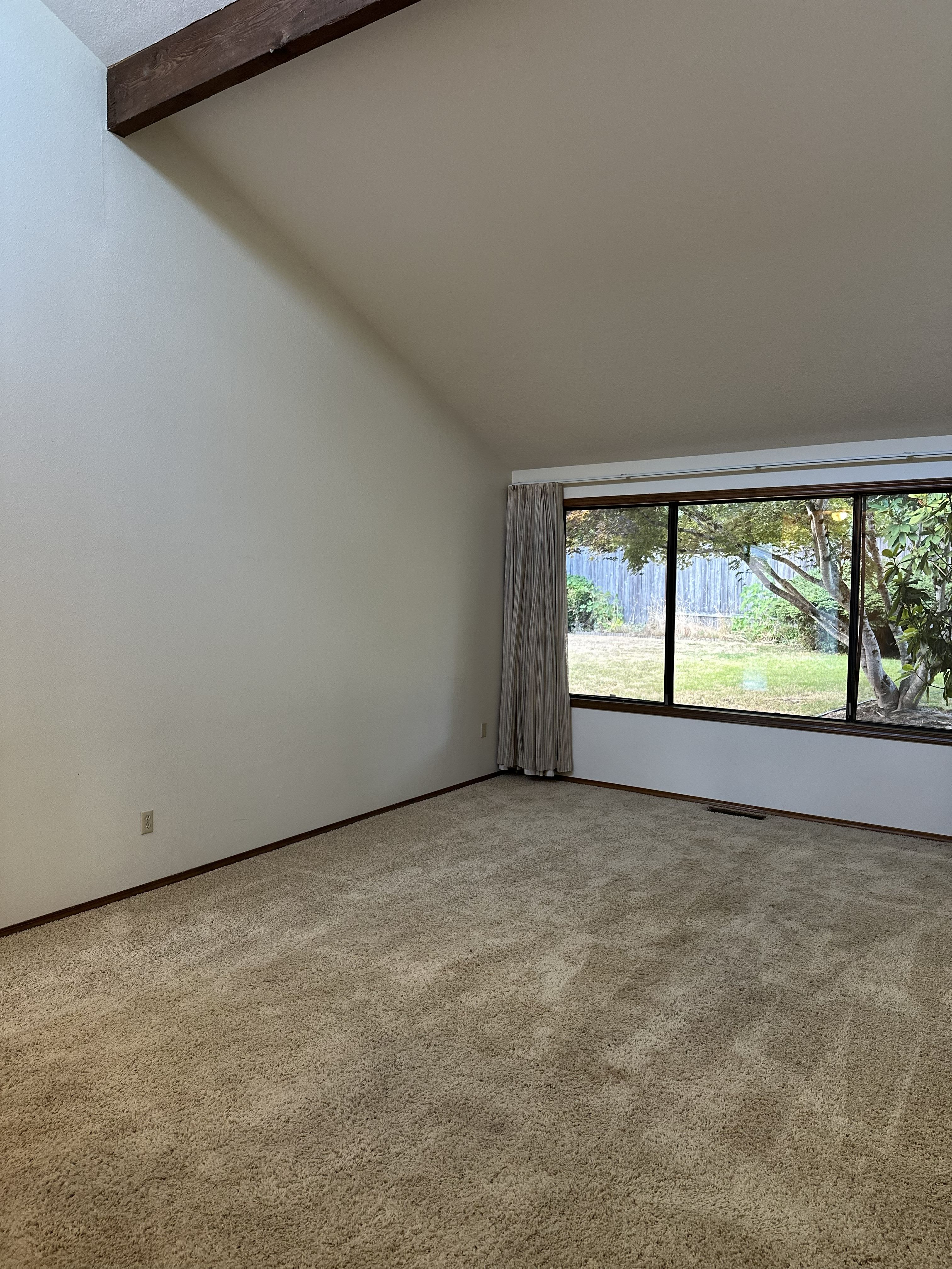19043 Southwest Jessica Way – photo 3