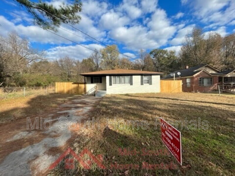 858 Eyers Rd – photo 1