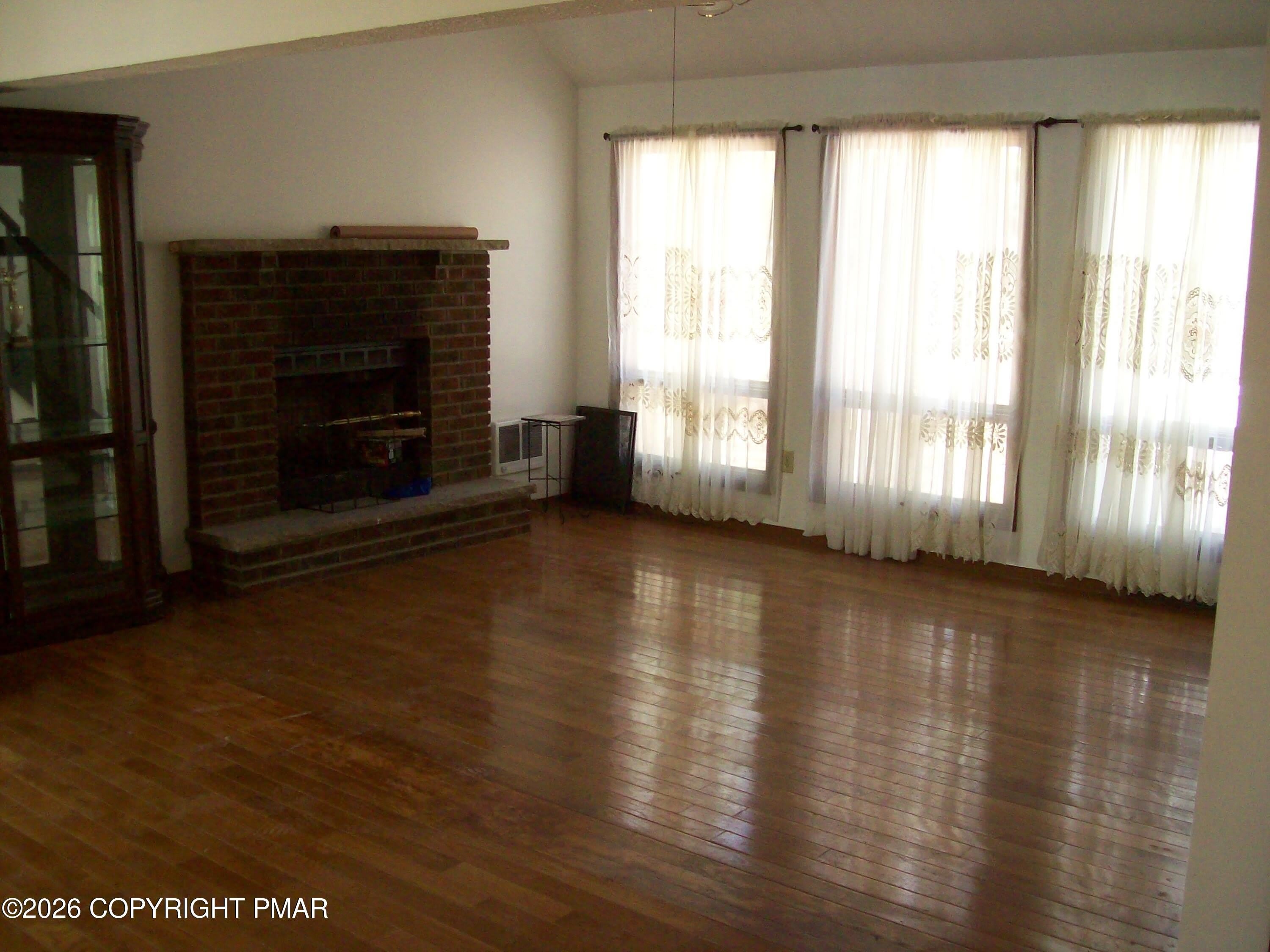 173 Hyland Drive – photo 2