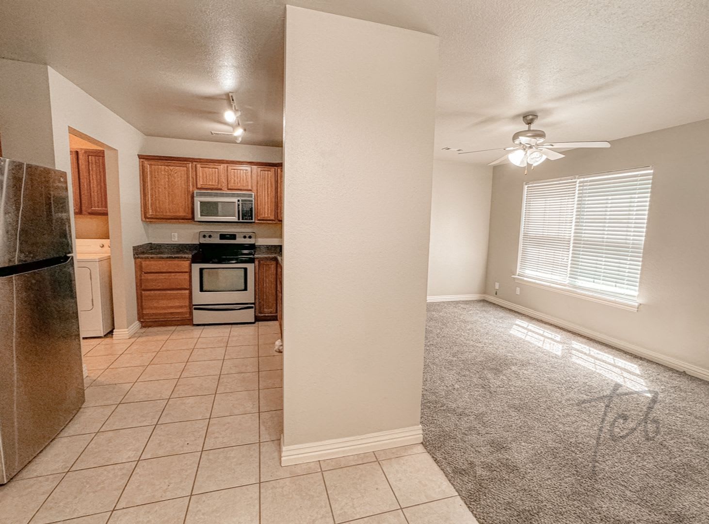 2 Bedroom, 2.5 Bathroom Condo near Downtown Fayetteville – photo 5