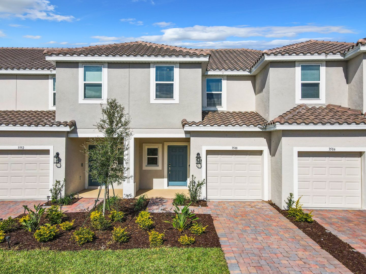 Available Now 3 2 5 Townhome For Rent In Bellalago – photo 1