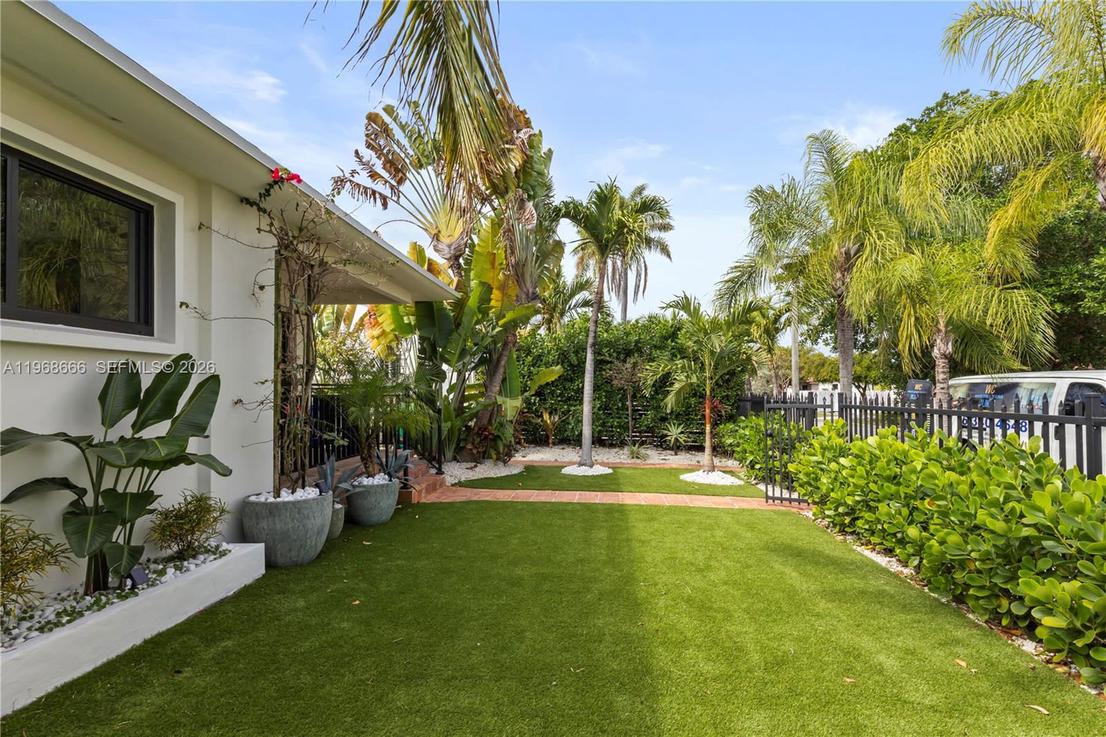1618 Southwest 18th Street – photo 3