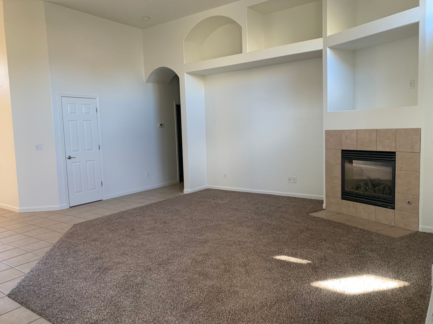 Beautiful 4 Bedroom And 2 Bath Home With Bonus Office Area – photo 3