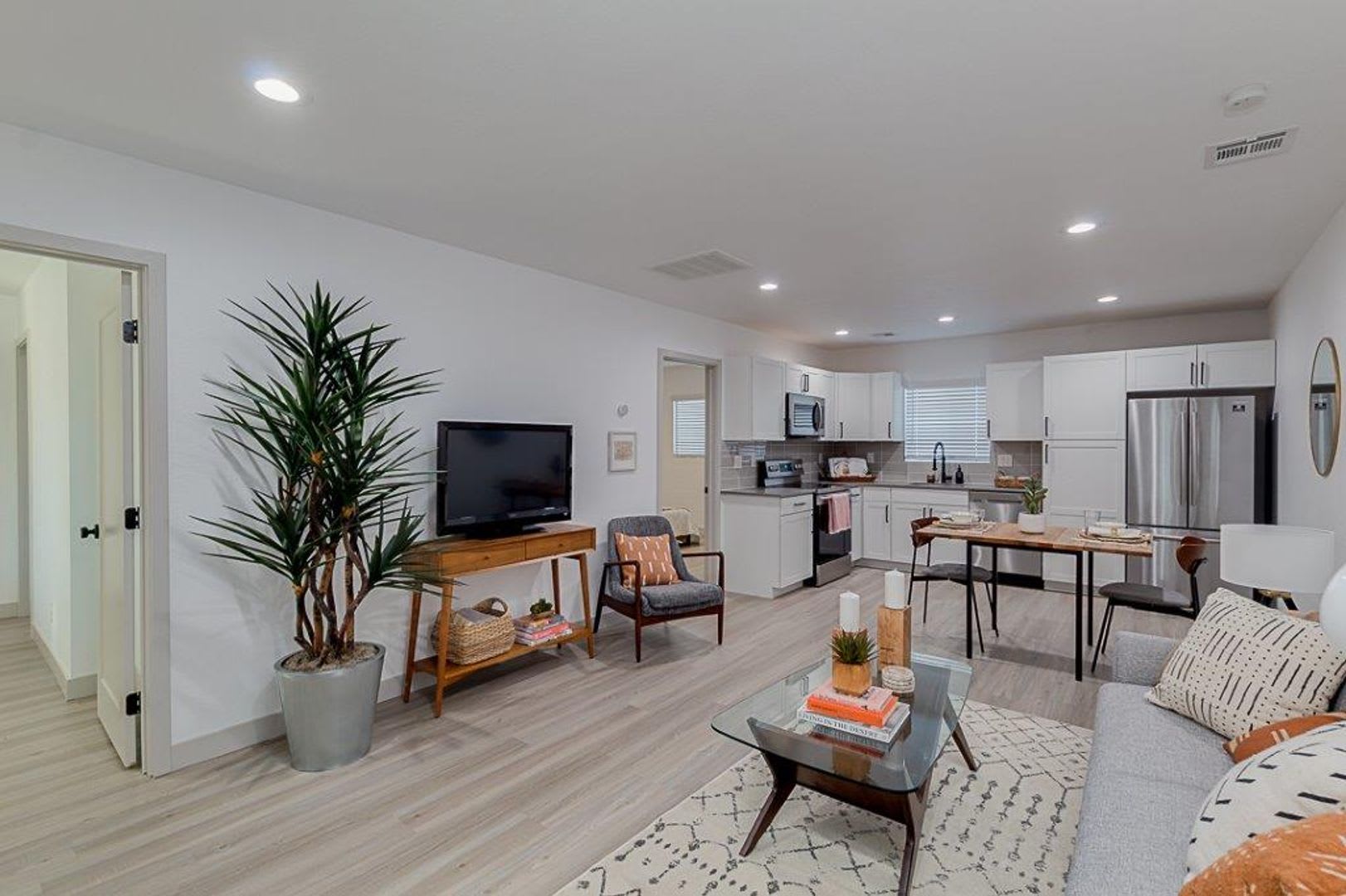 Gorgeous, Open Concept Two Bed Two Bath near Old Town Scottsdale! – photo 5