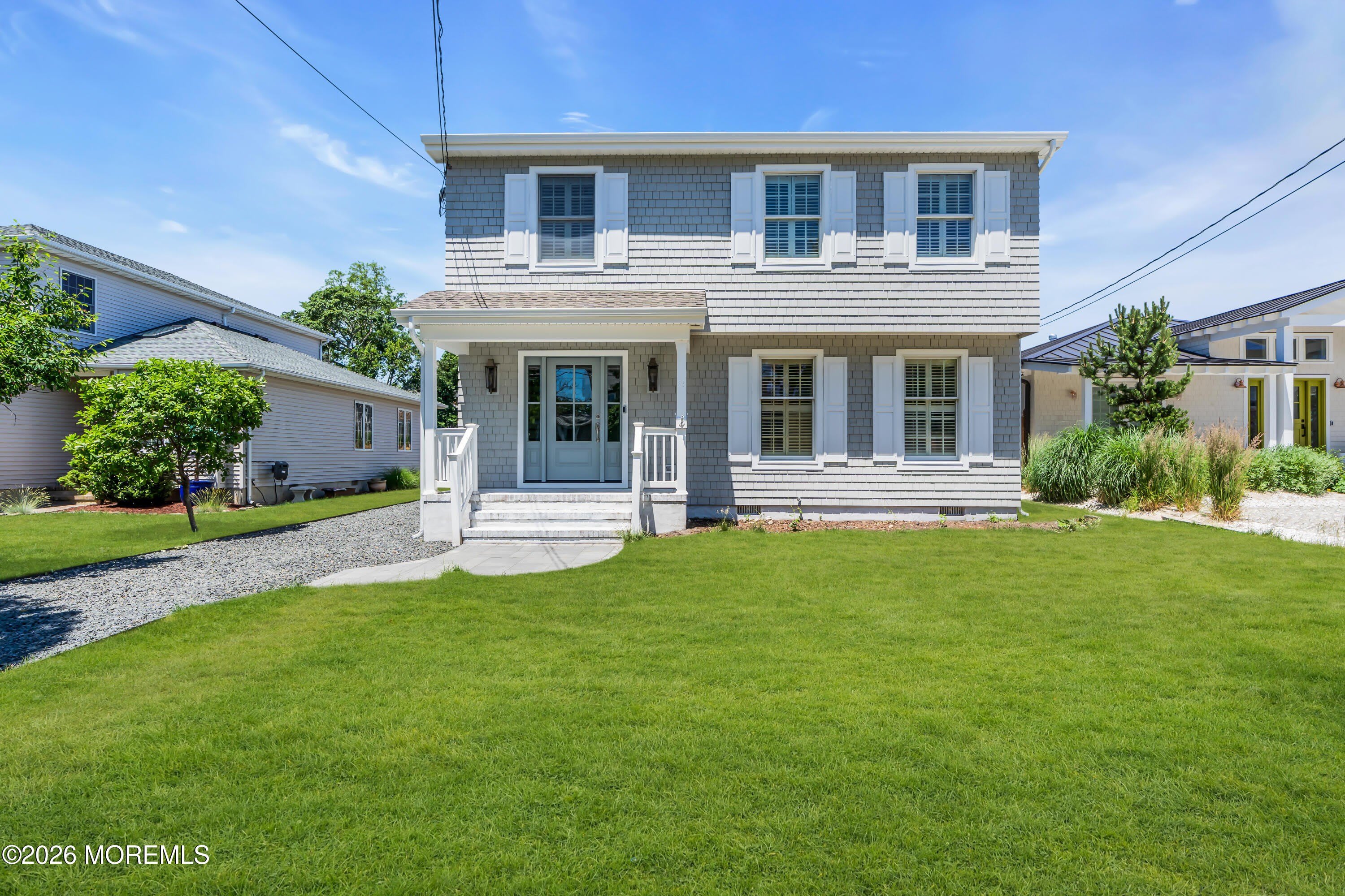 217 Howe Street – photo 2
