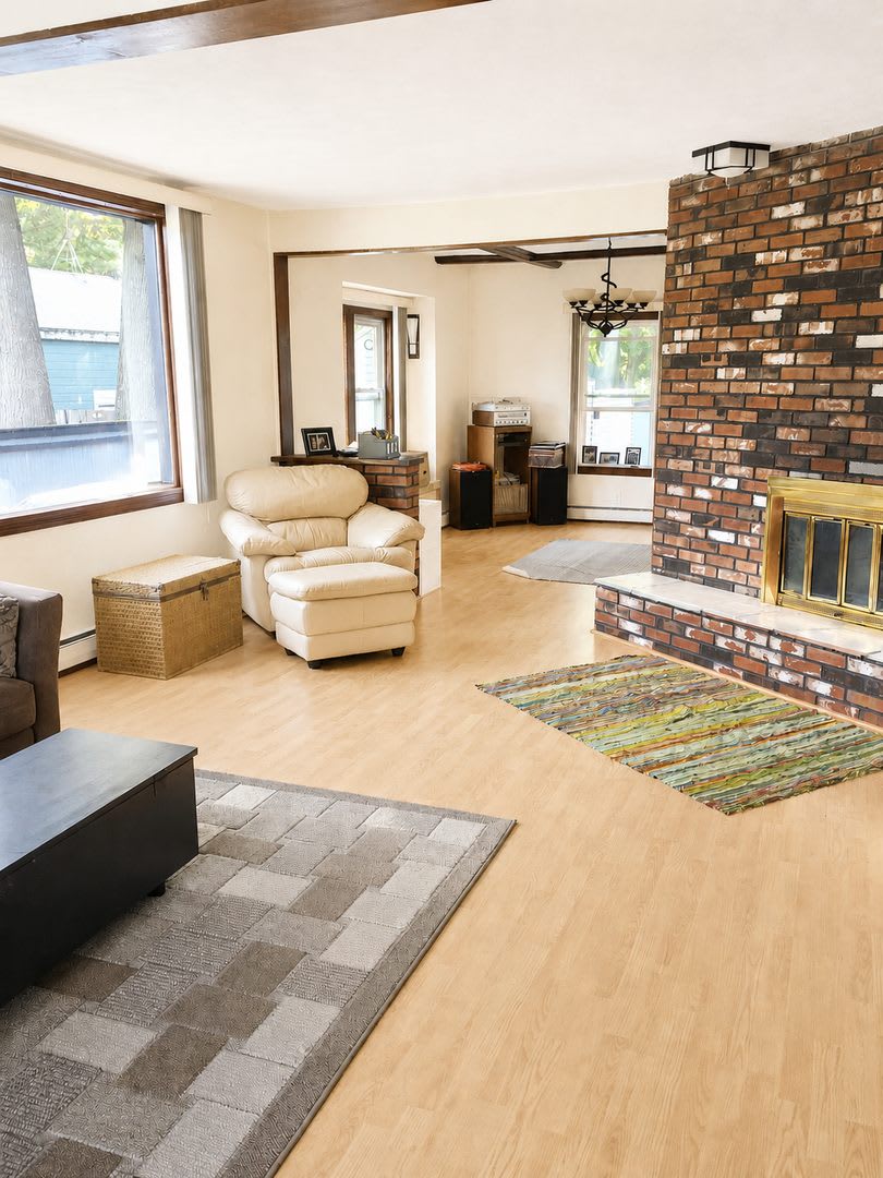 Beautiful Single Family Home Right on The East Long Meadow Line! – photo 4