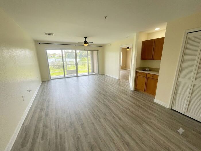 2607 Emerald Lake Court – photo 5