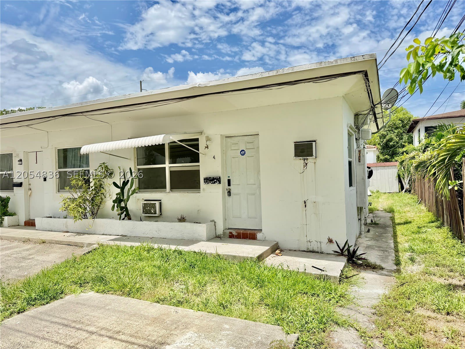 2041 S jackson st – photo 2