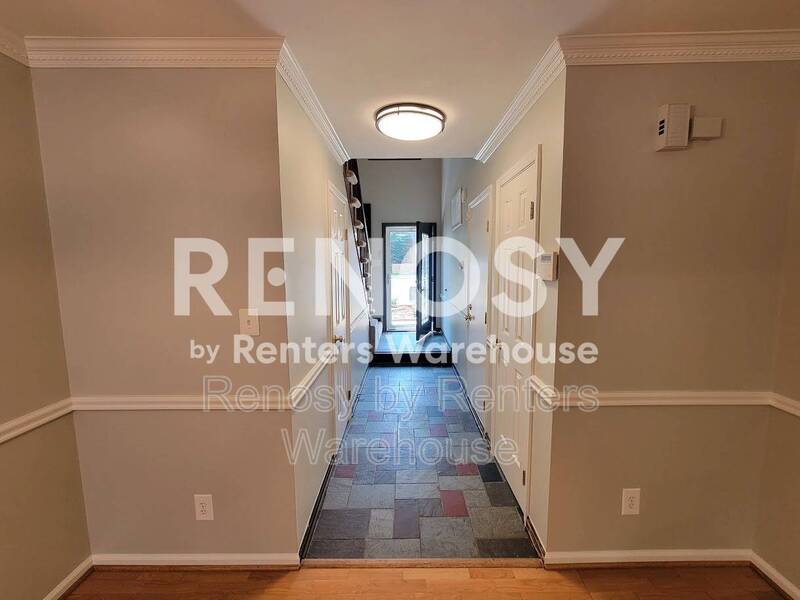 914 Wildwood Square Court – photo 3