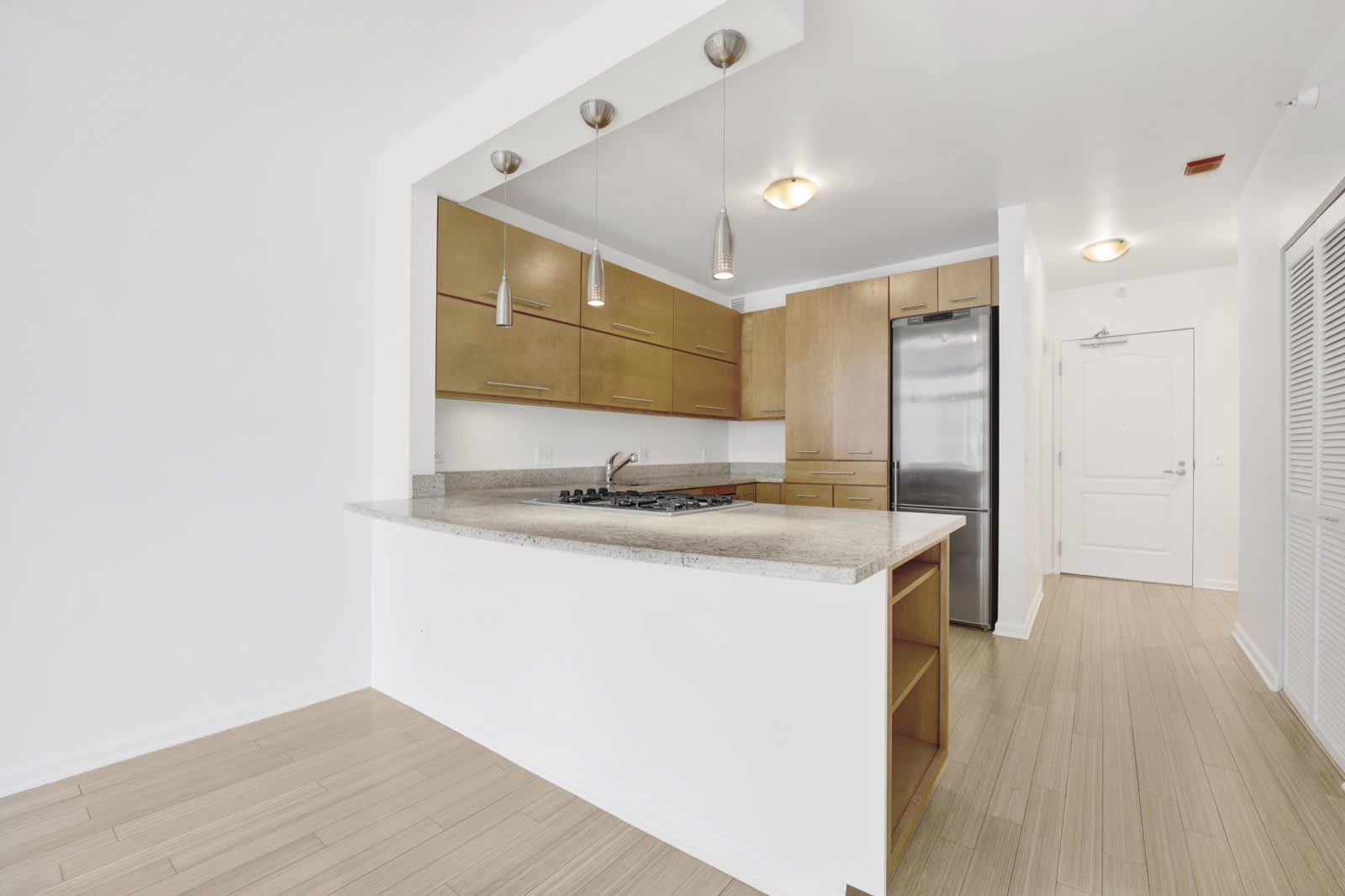 600 North Dearborn Street – photo 3