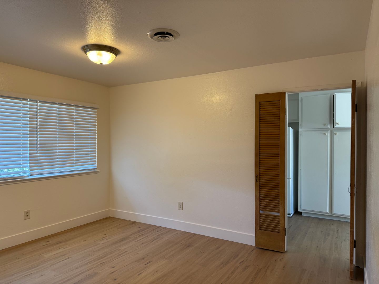 Beautifully Renovated 3 Bed 2 Bath – photo 3