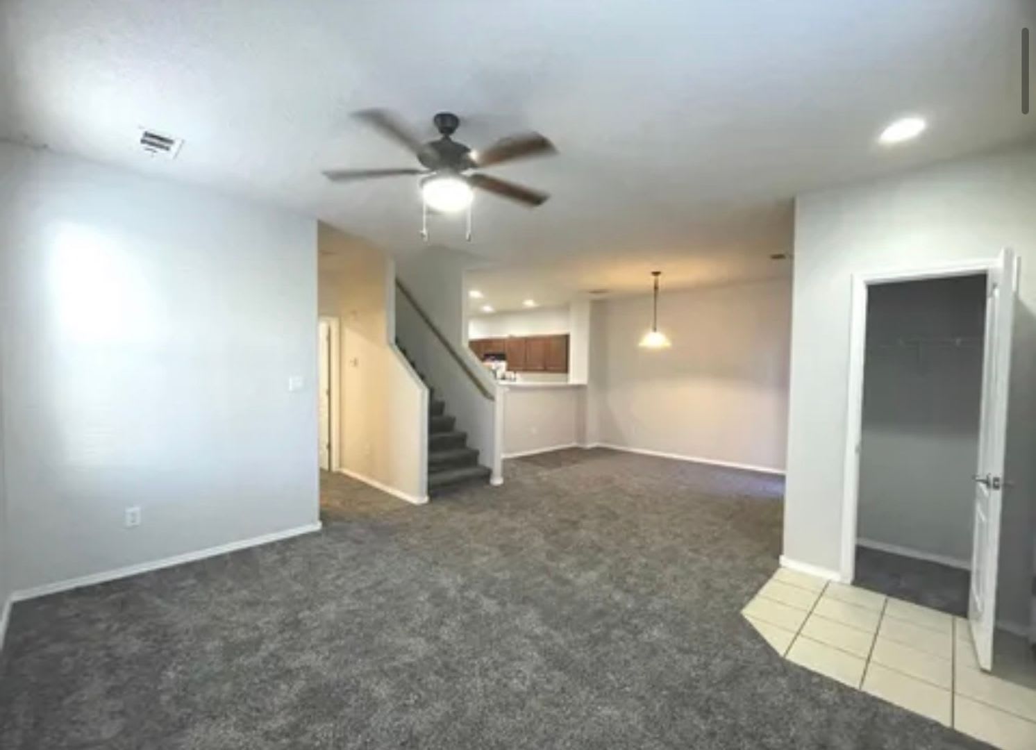 NE 3/Bd 3/Ba 2story 2/CG TH – photo 2