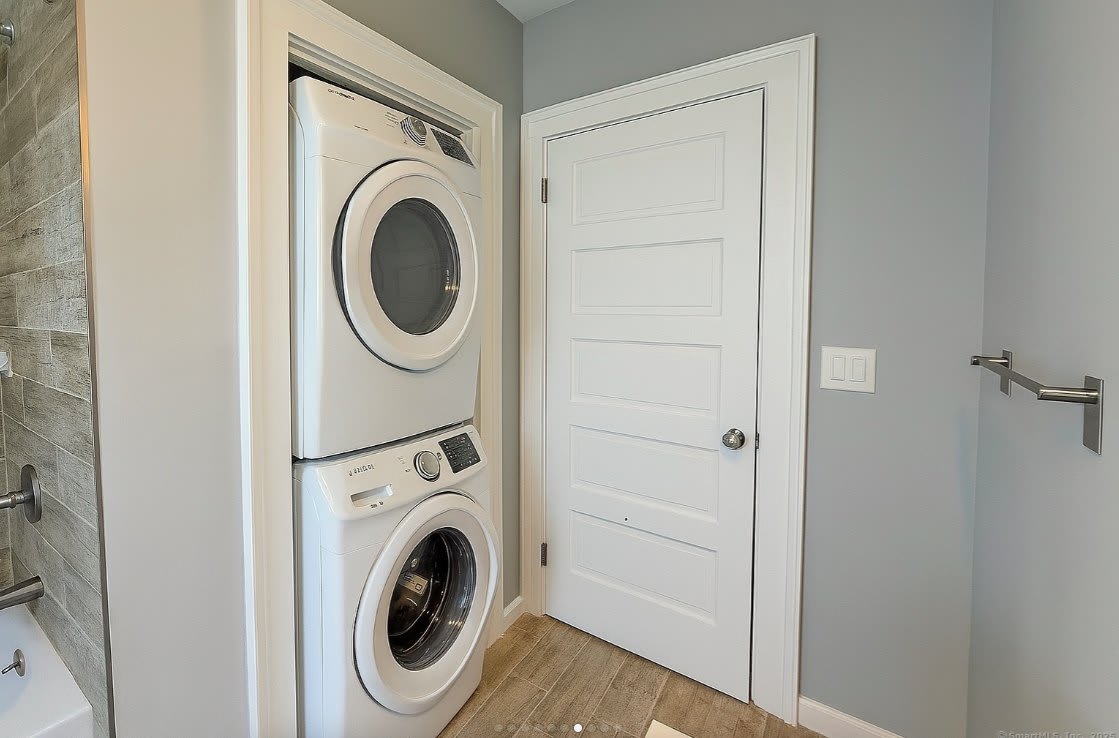 24 Miller St – photo 2