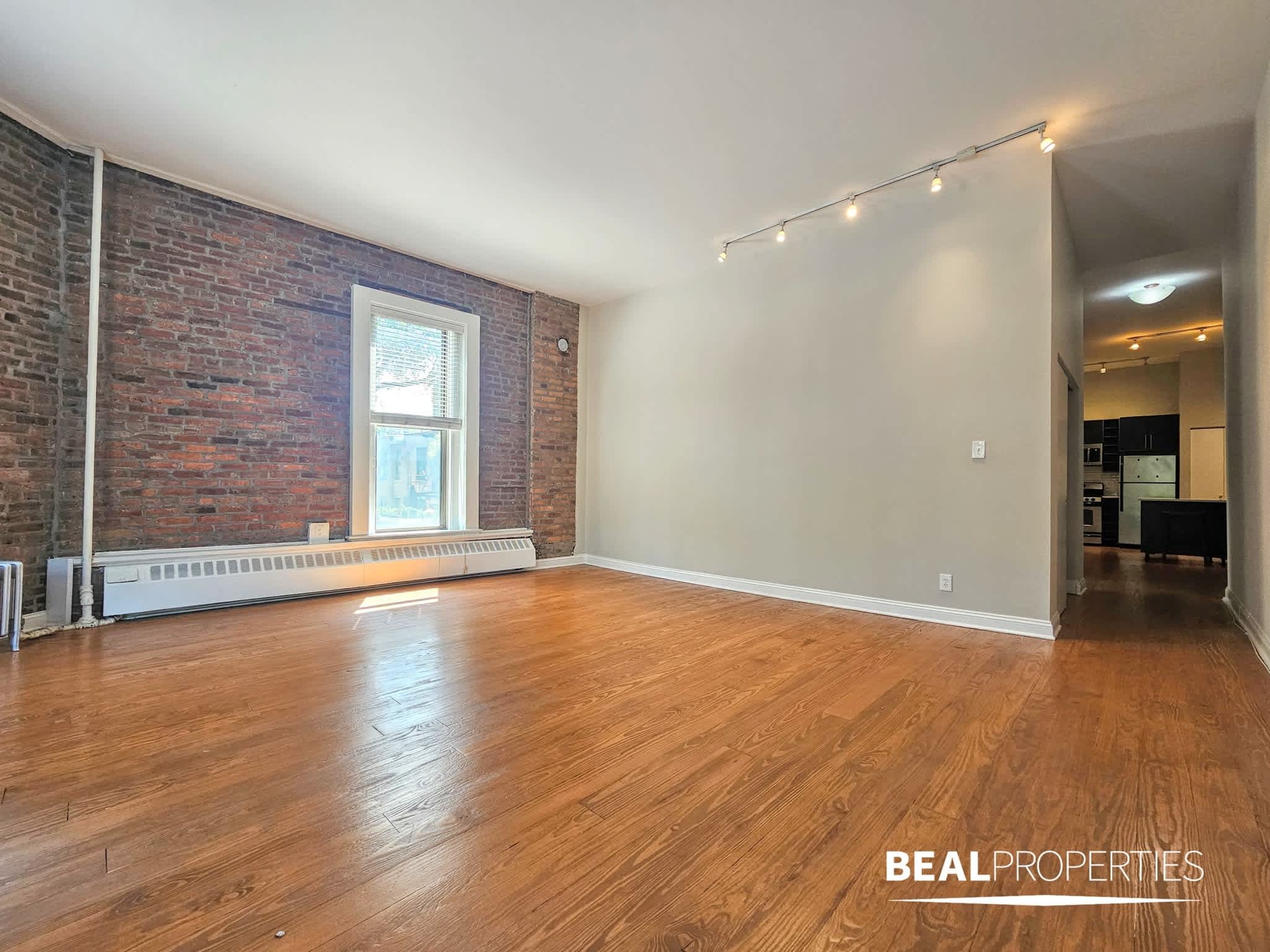 2208 N Clark St – photo 4