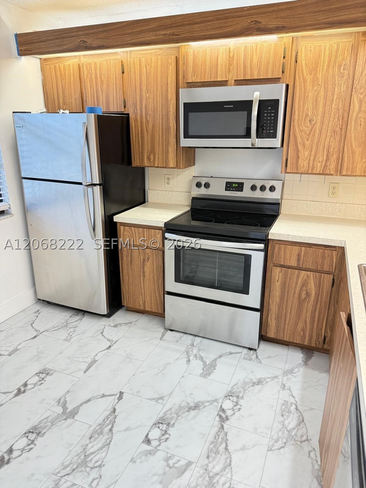 3526 Whitehall Dr – photo 2