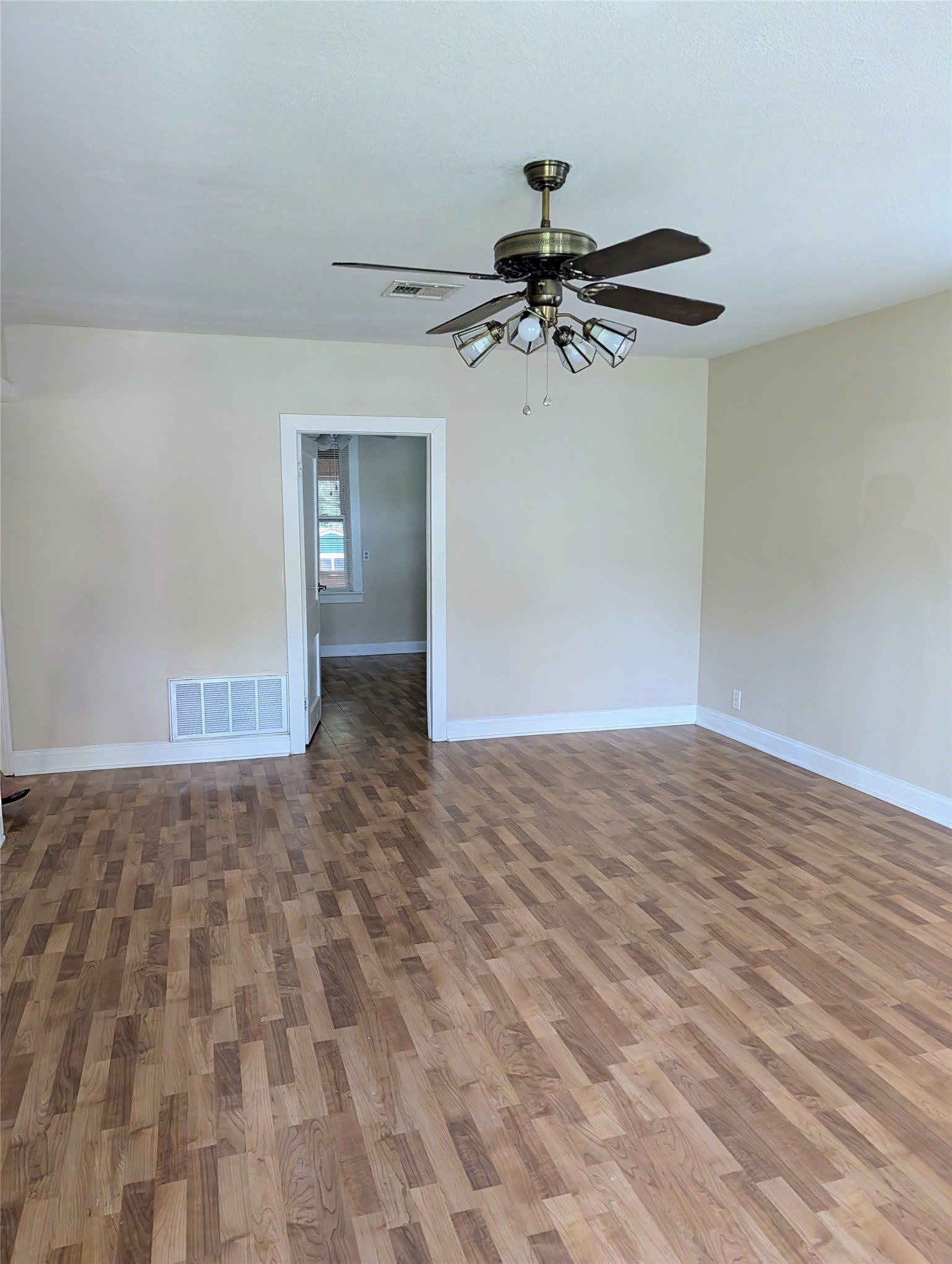 1701 Meridian Avenue – photo 4