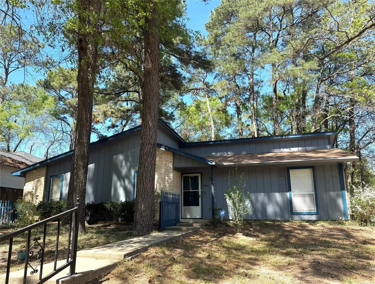 3001 Brook Drive – photo 1