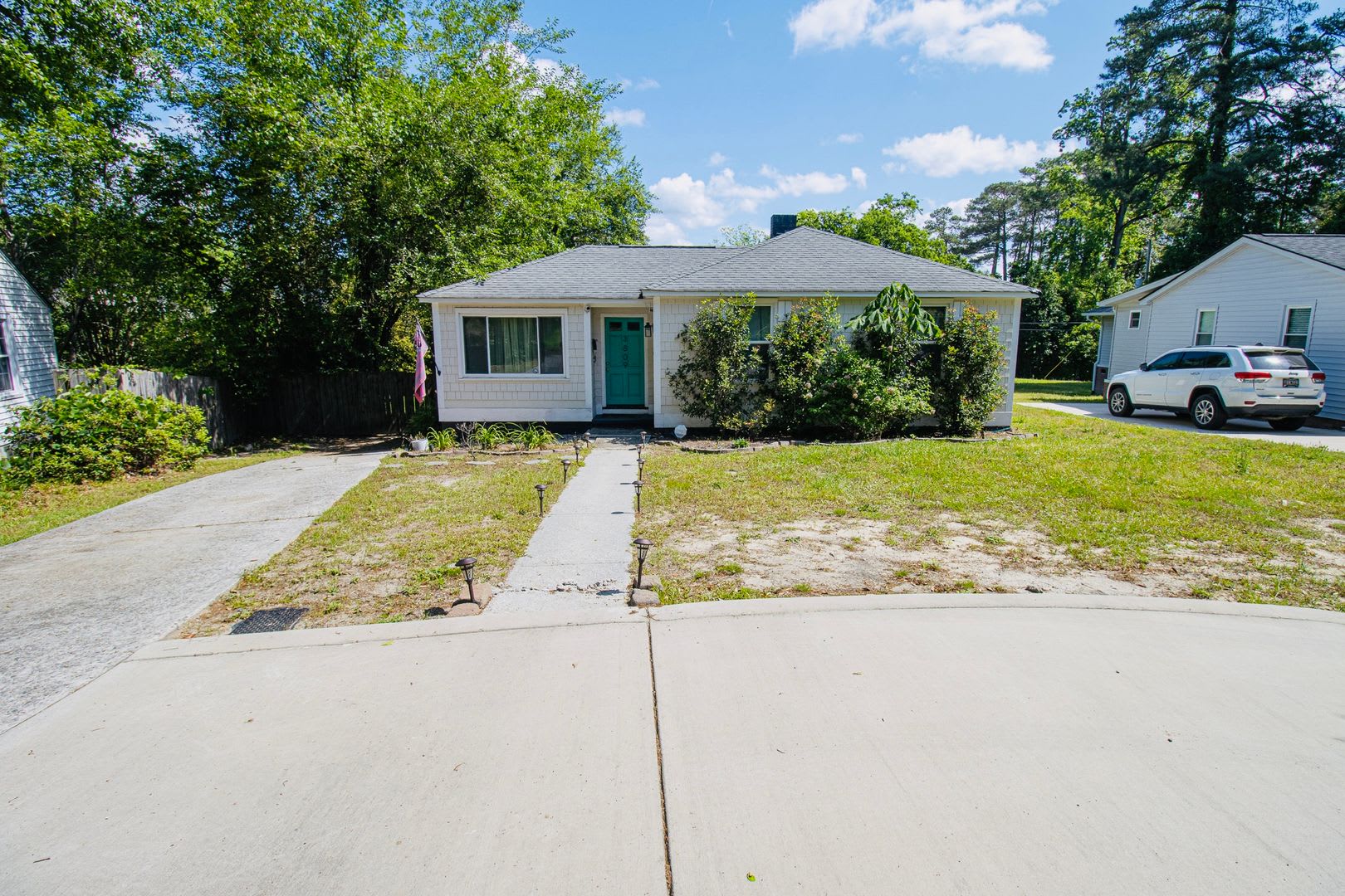 Adorable 3BR Rosewood Rental with Dreamy Porch & Fenced Yard! – photo 2