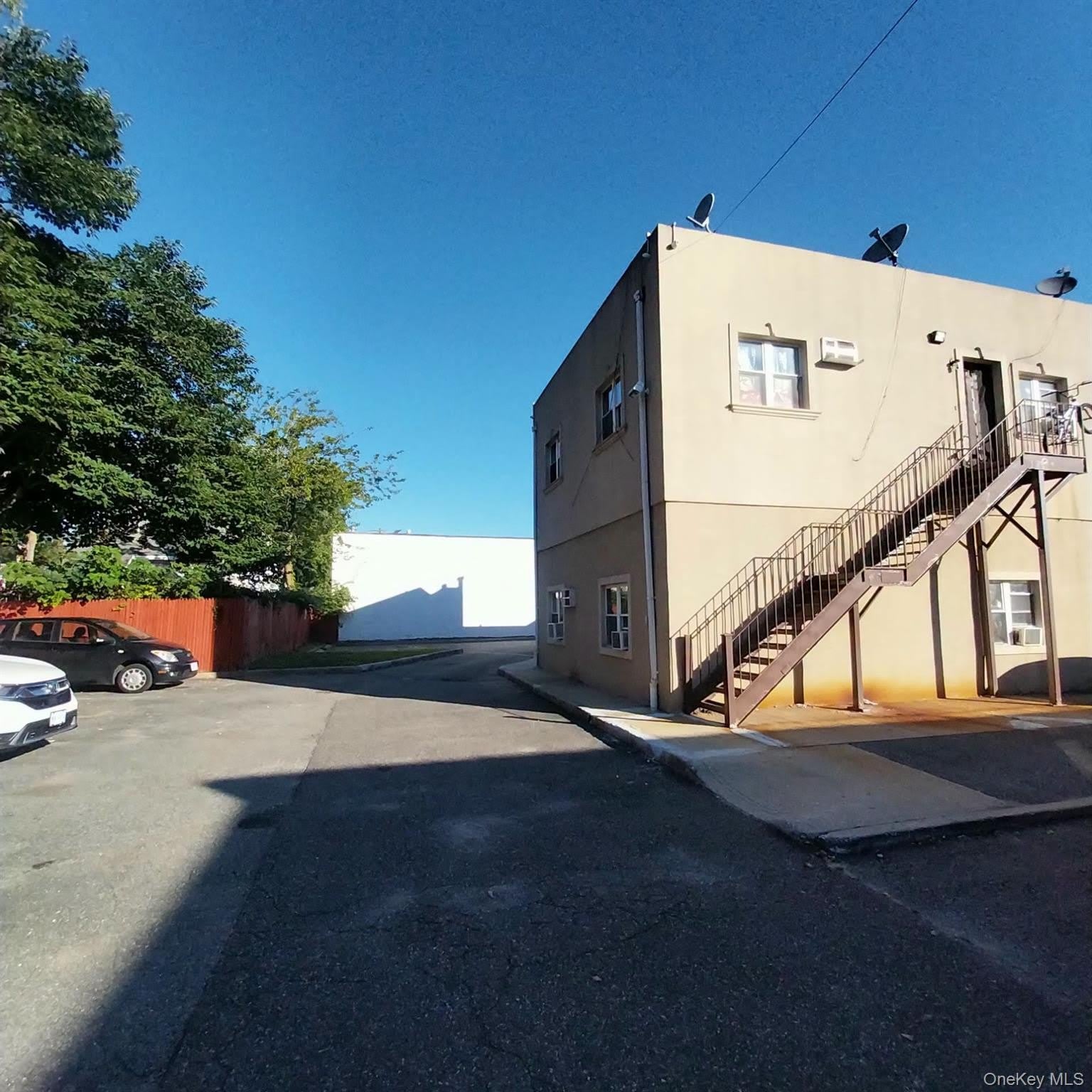 884 NASSAU – photo 3