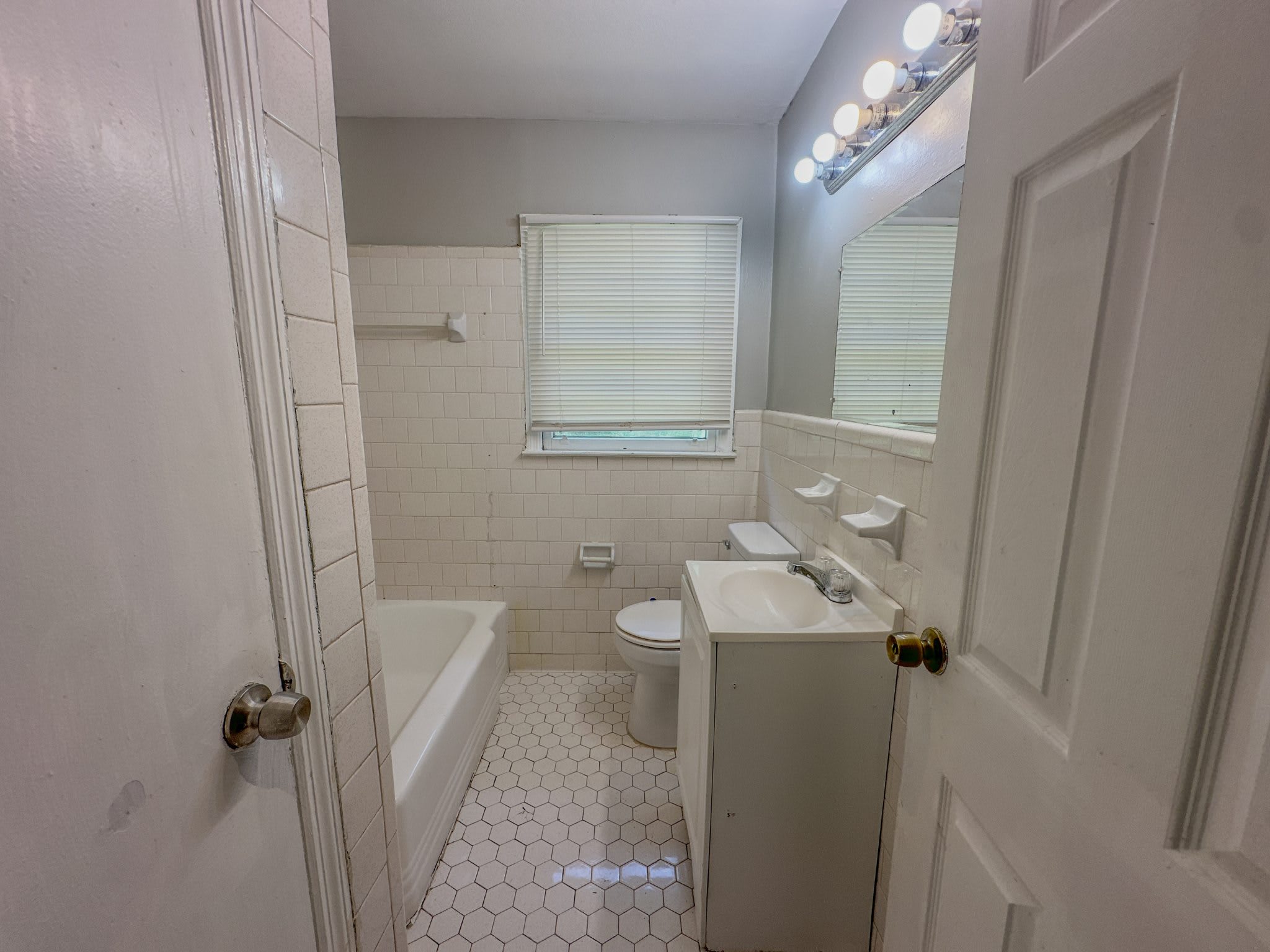 800 Stillwater Dr – photo 4