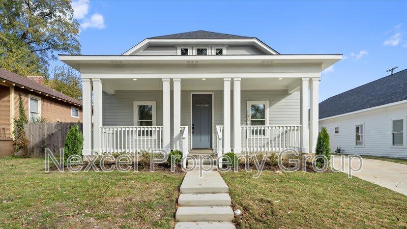 1068 Bruce Street – photo 1