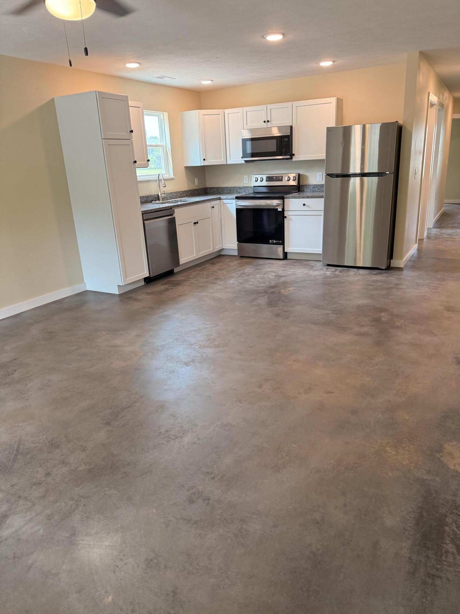 211 W Sunrise Street – photo 2