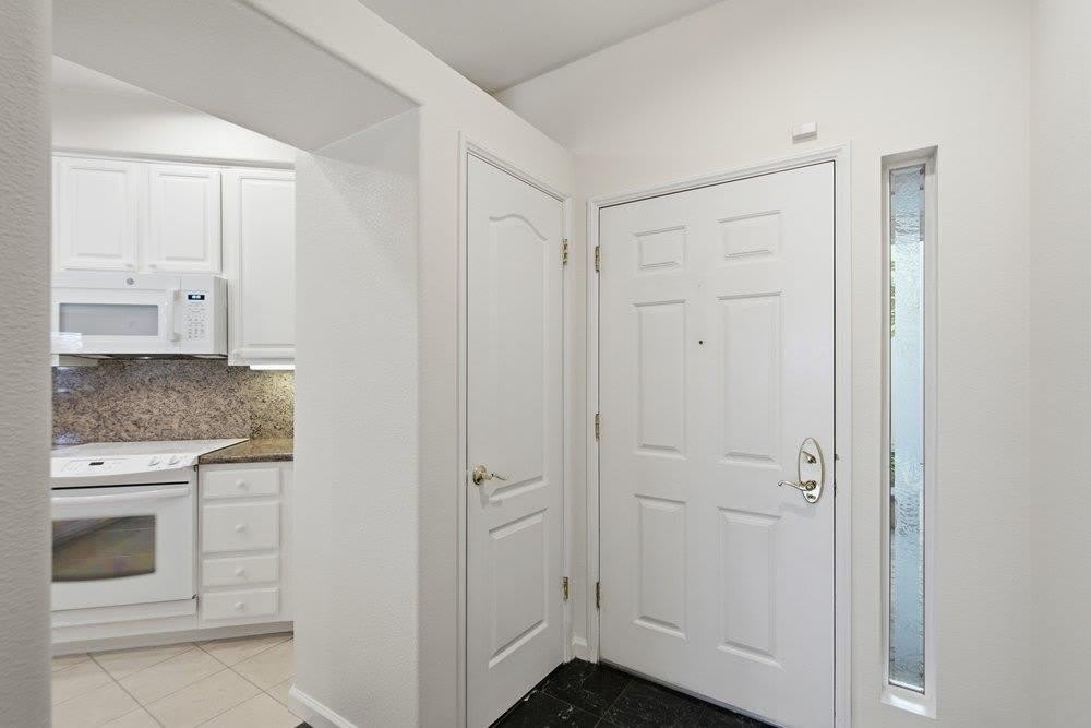 880 Meridian Bay LN 122 – photo 4