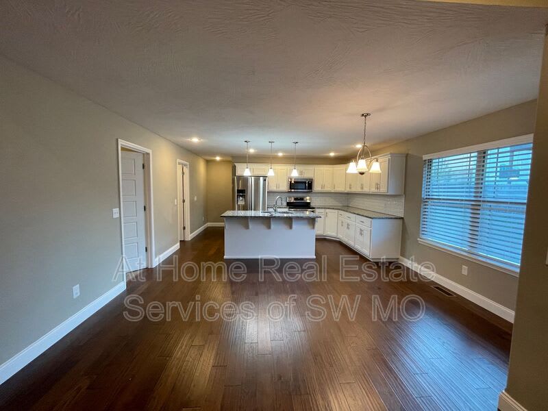1659 N Eagle Valley Ln – photo 3