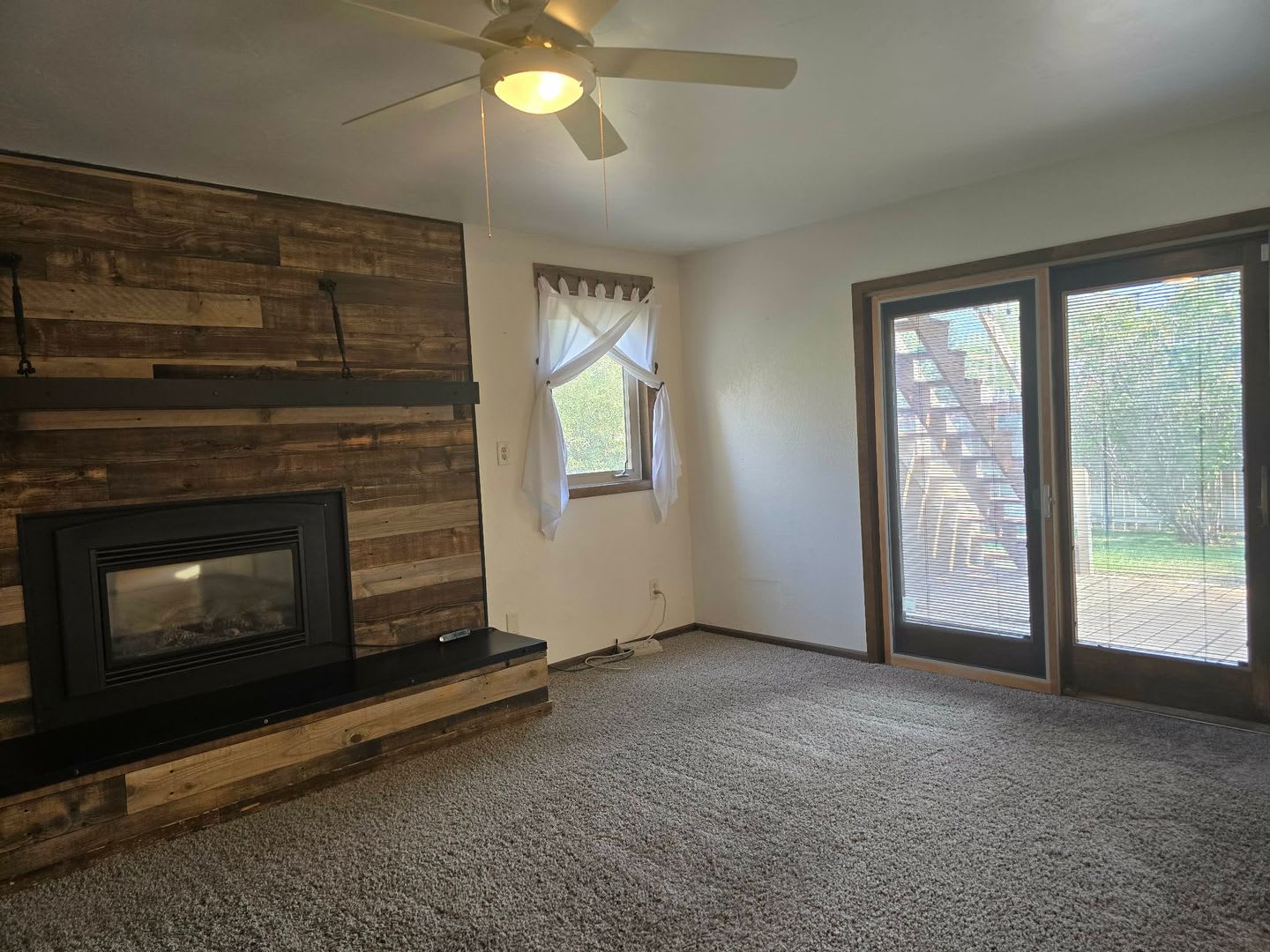 3 Bed 1 5 Bath Contemporary Two Story On Corner Lot – photo 5