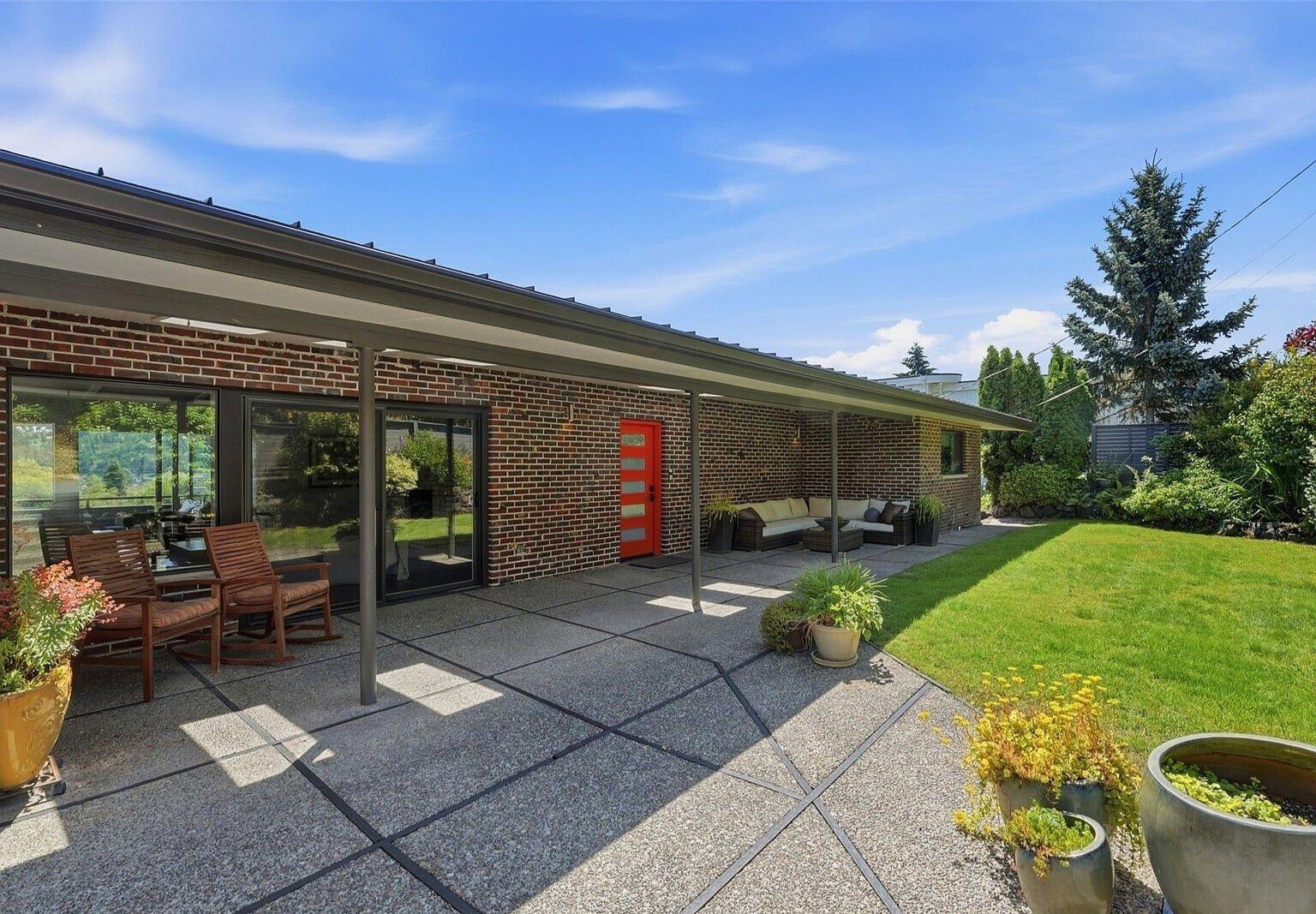 8125 Bayridge Ave – photo 3